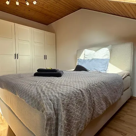 度假居 140 Qm Haus Ideal Fuer Familien Und Messebesucher
