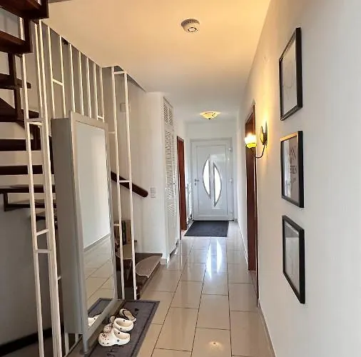 140 Qm Haus Ideal Fuer Familien Und Messebesucher *