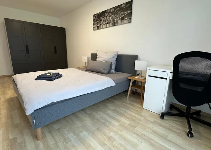 140 Qm Haus Ideal Fuer Familien Und Messebesucher Heusenstamm